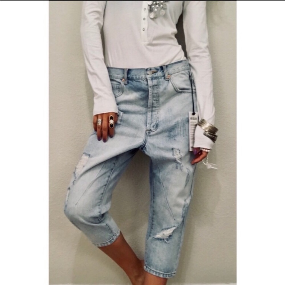 NWOT Size 27 Laundry Room Distressed Denim
